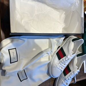 Gucci White Leather Sneakers